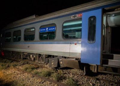 خبرنگاران درمان سرپایی مصدومان حادثه خروج قطار از ریل در پرند